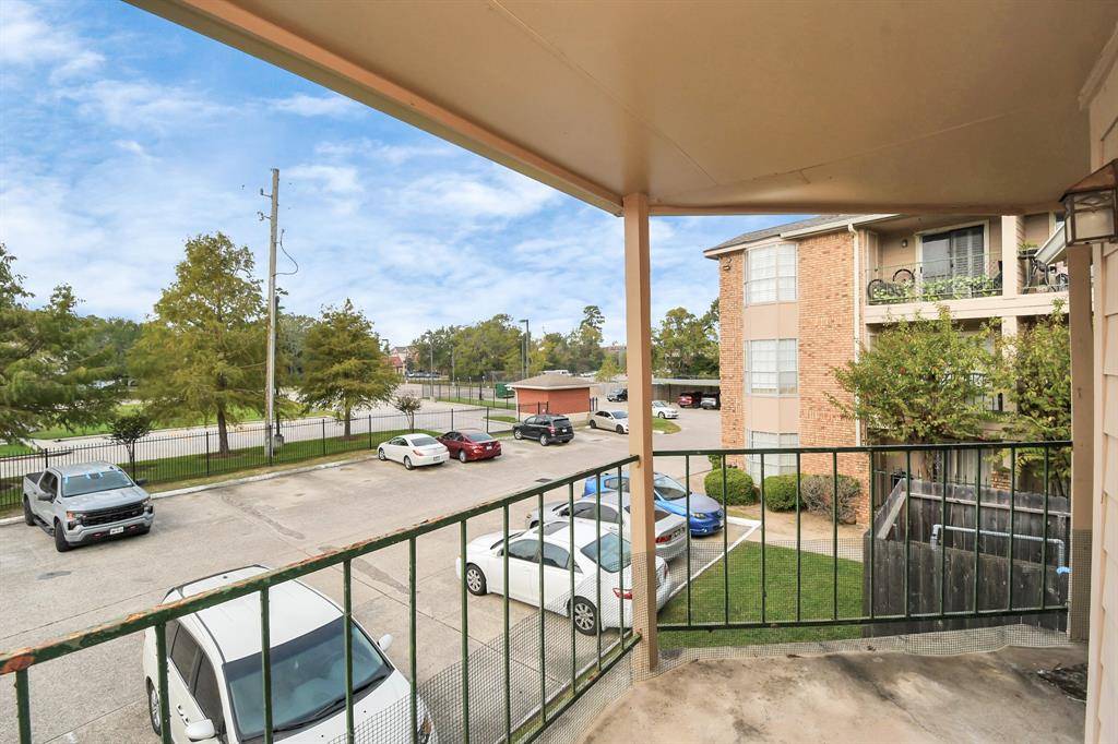 Houston, TX 77014,3770 Lovers Wood LN #606