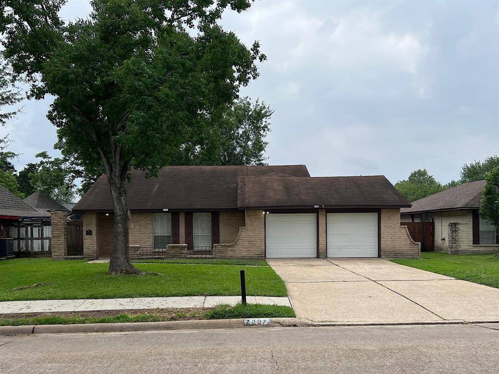 Houston, TX 77040,7307 Sawmill TRL