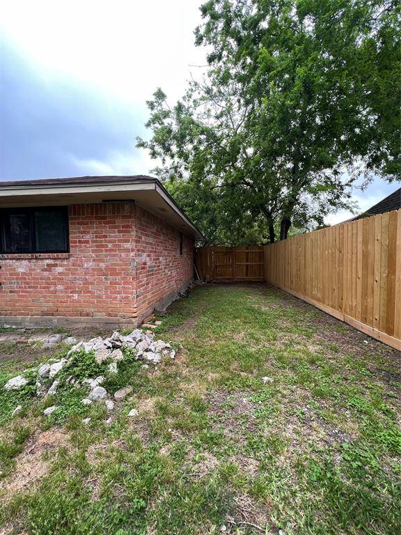 Houston, TX 77089,11902 Binghampton DR