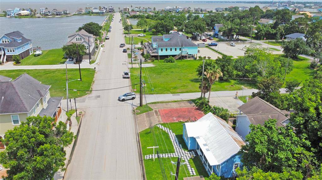 Seabrook, TX 77586,1305 Main ST