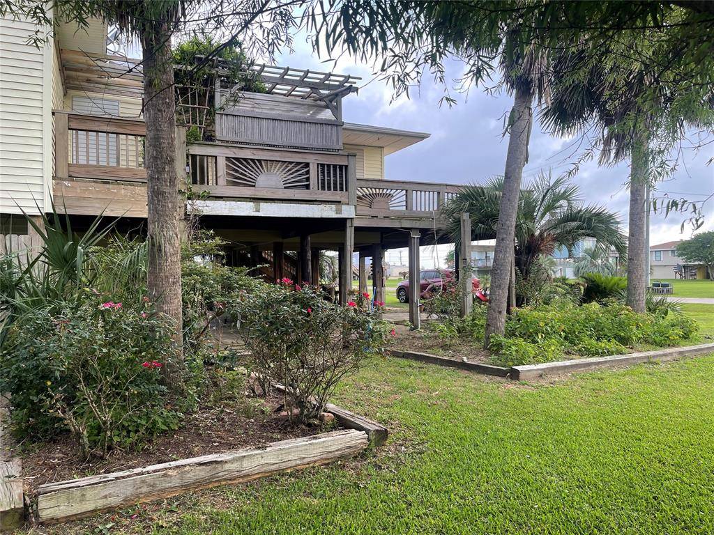 Crystal Beach, TX 77650,965 Holiday / Surfview DR