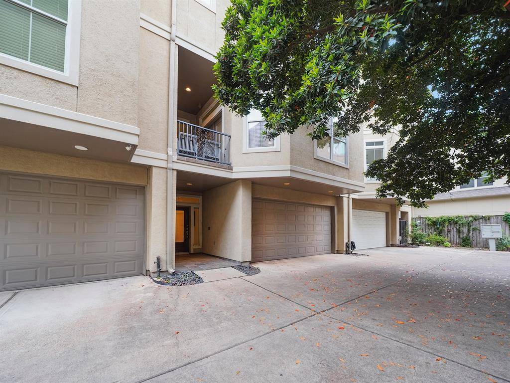 Houston, TX 77007,820 Cohn ST