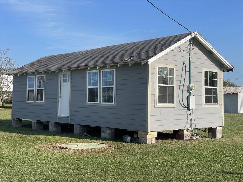 Port Lavaca, TX 77979,57 5 th ST