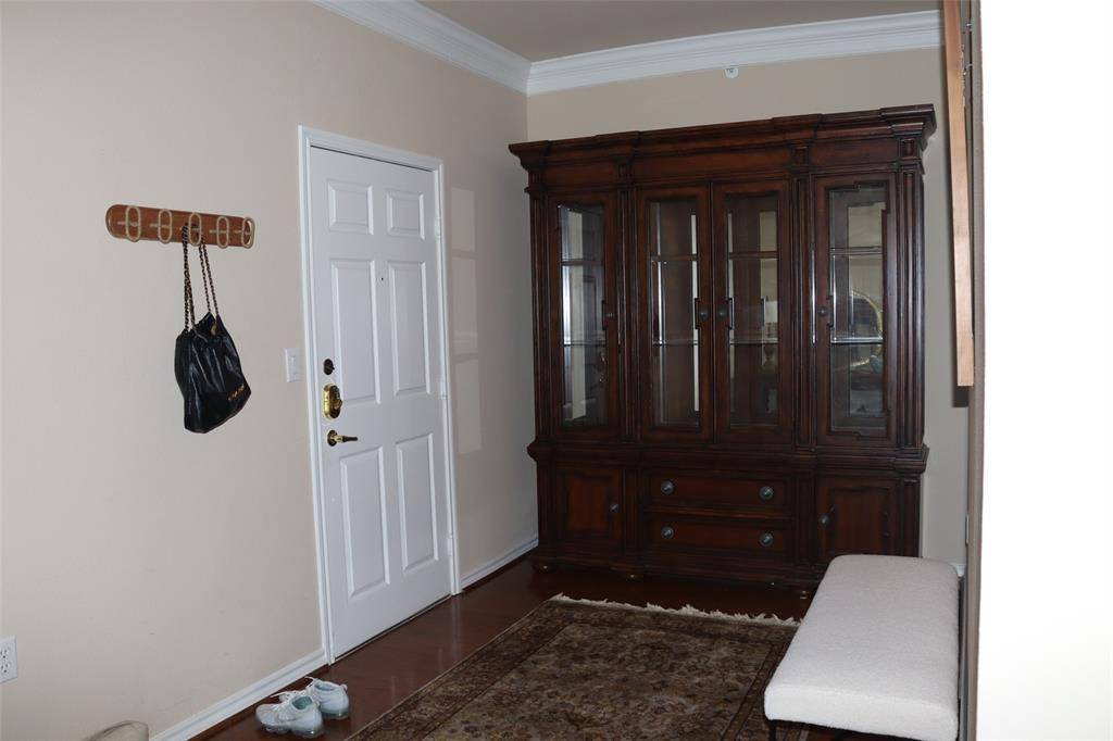 Houston, TX 77056,2400 Mccue RD #401