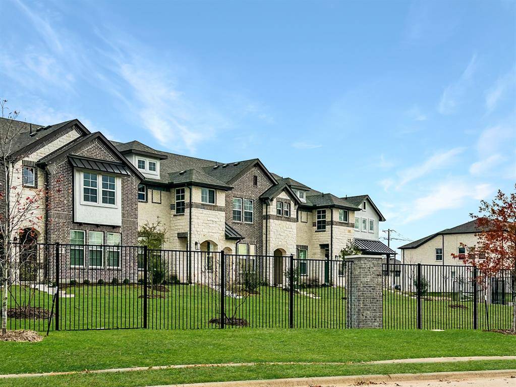Grand Prairie, TX 75052,4123 Floyd ALY