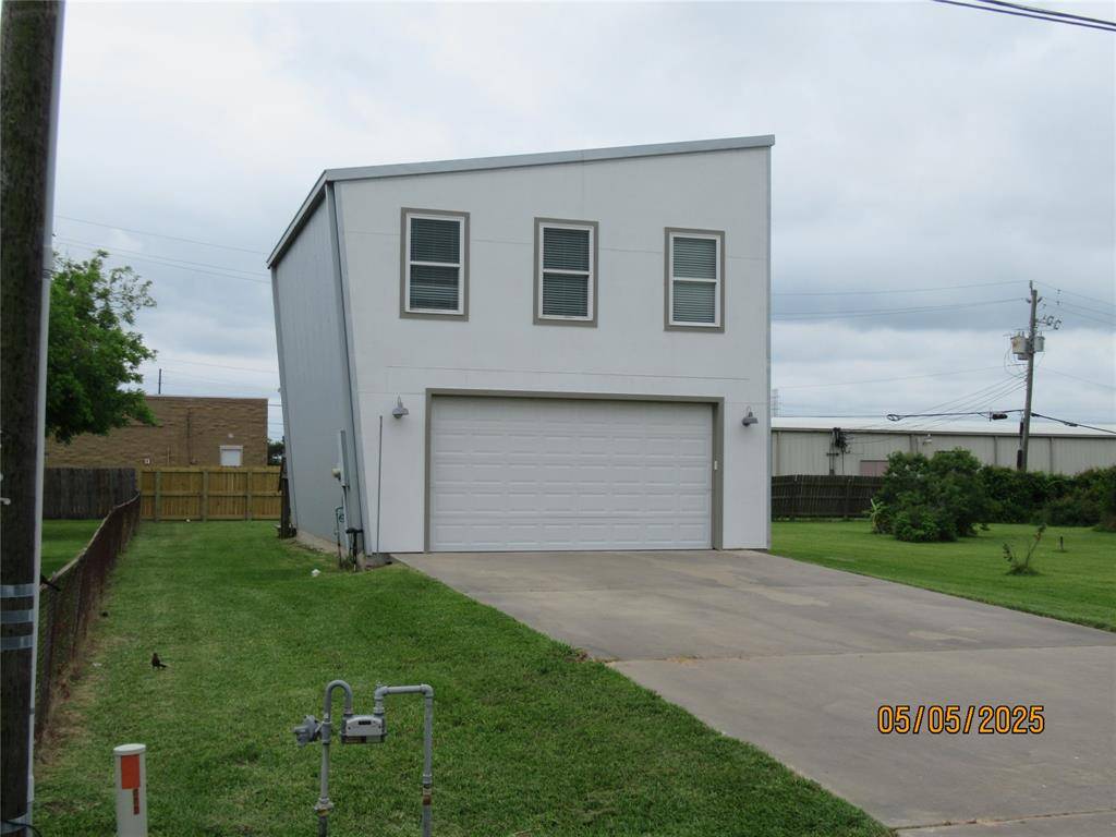 Clute, TX 77531,713 Lewis ST