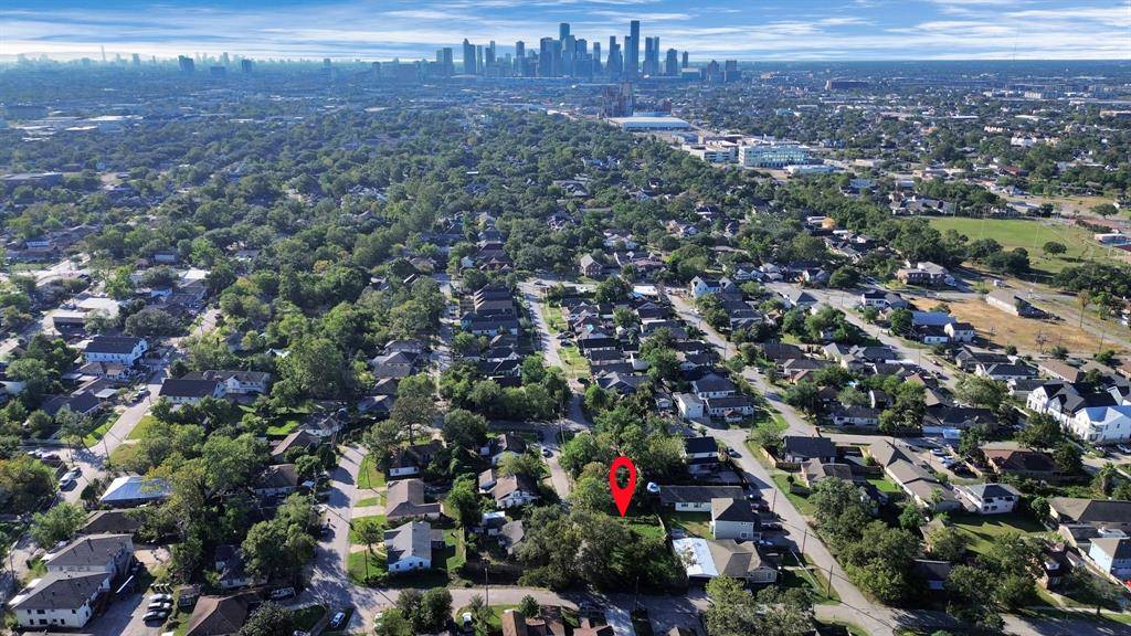 Houston, TX 77023,5005 McKinney ST