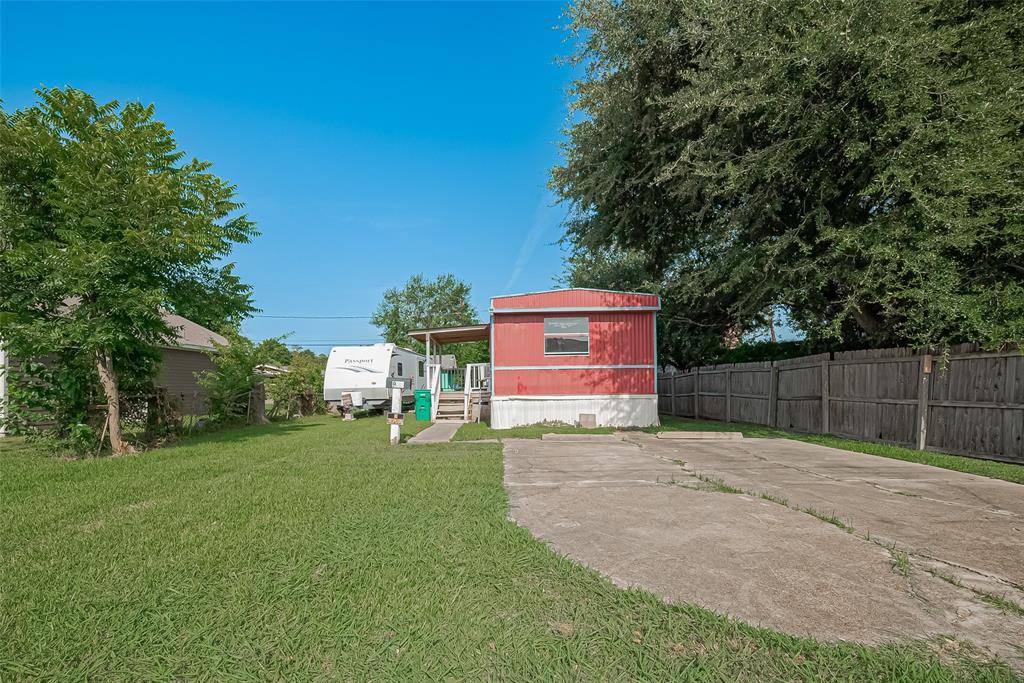Pasadena, TX 77506,914 Davis ST