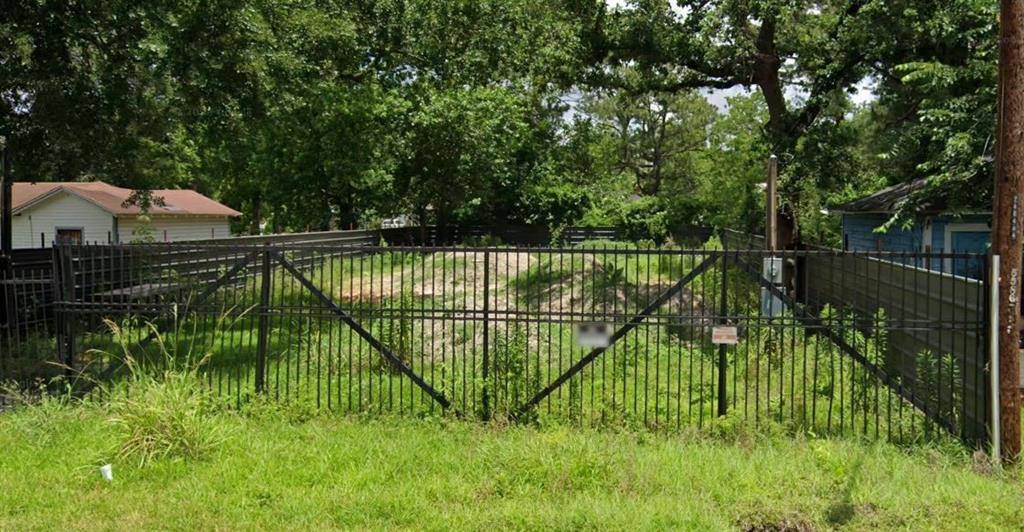 Houston, TX 77028,8001 Laura Koppe RD