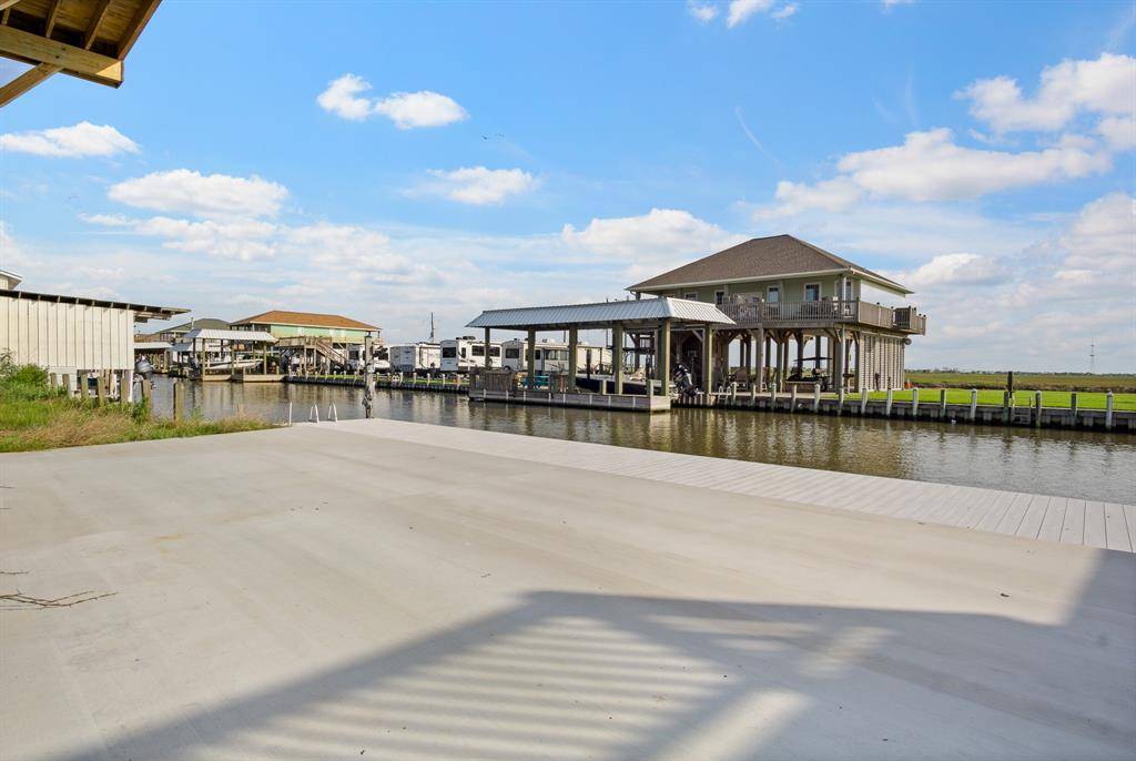 Crystal Beach, TX 77650,1229 N Stingaree DR