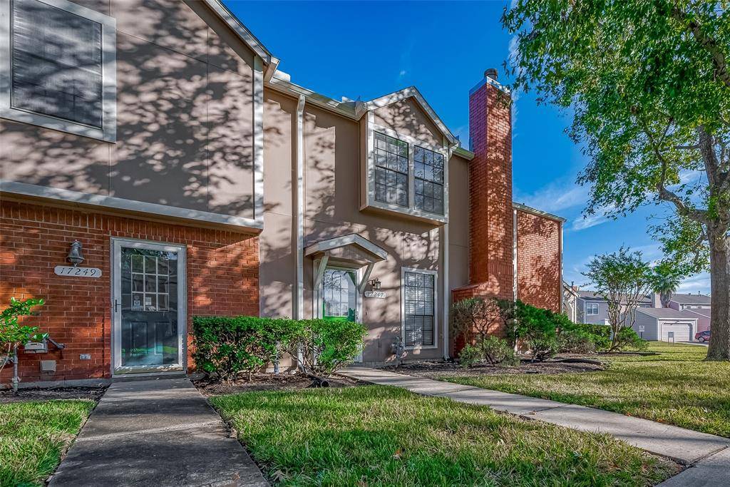 Houston, TX 77058,17247 Saturn LN