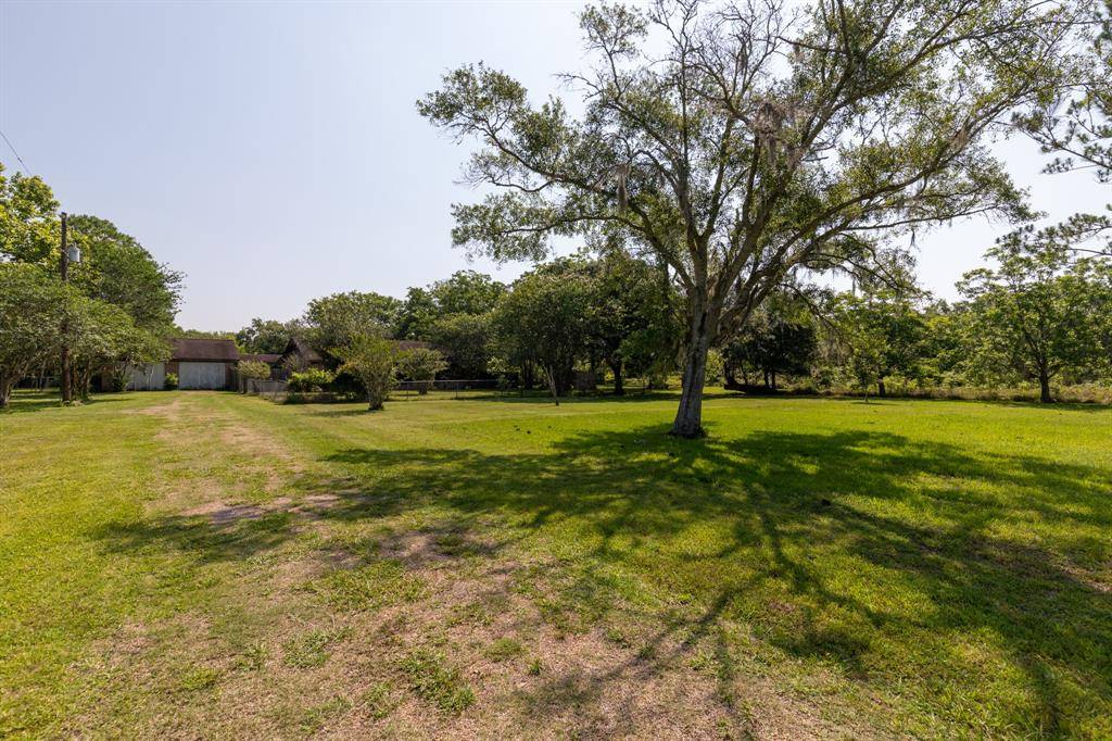 Sweeny, TX 77480,22935 County Road 332