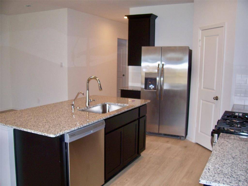 Fresno, TX 77545,5015 Rosevine WAY