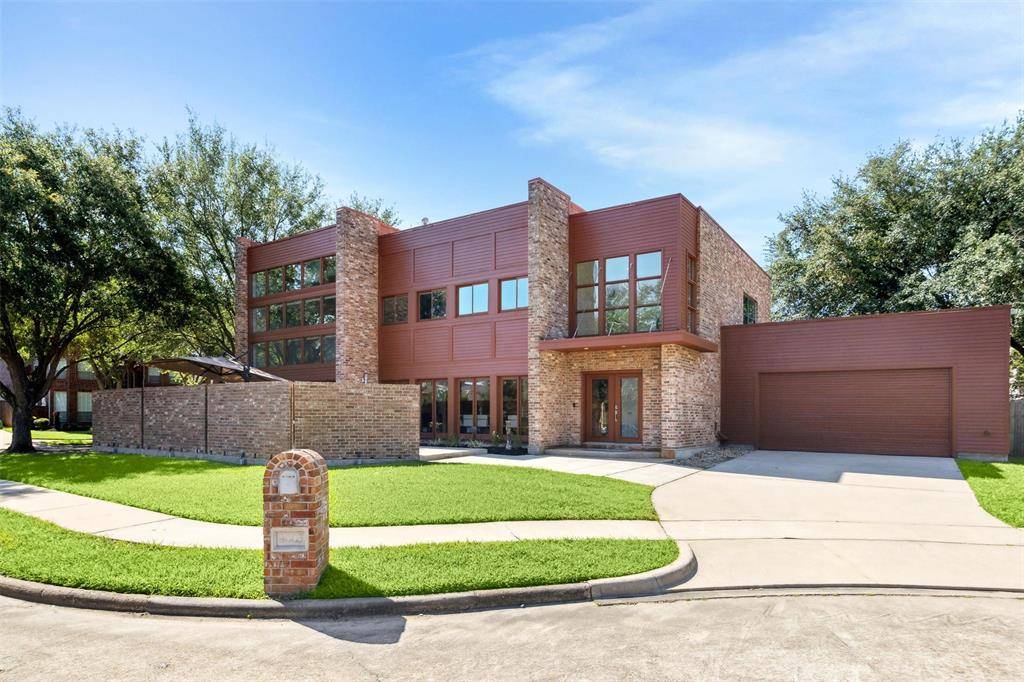 Houston, TX 77071,8003 Harbor Point DR