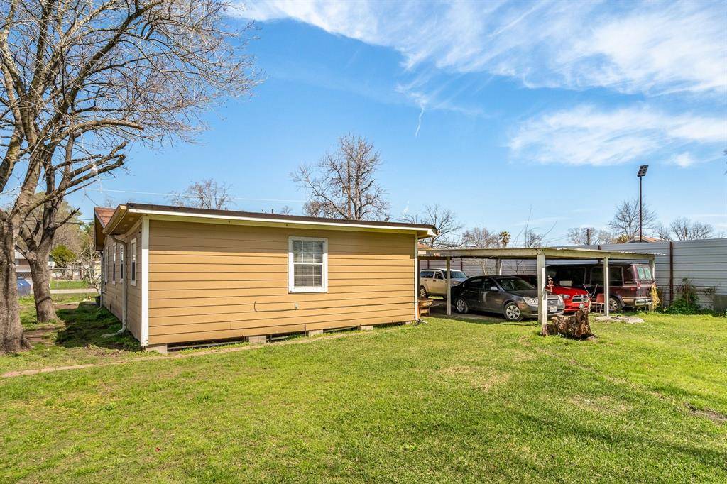 Houston, TX 77060,230 Busch ST