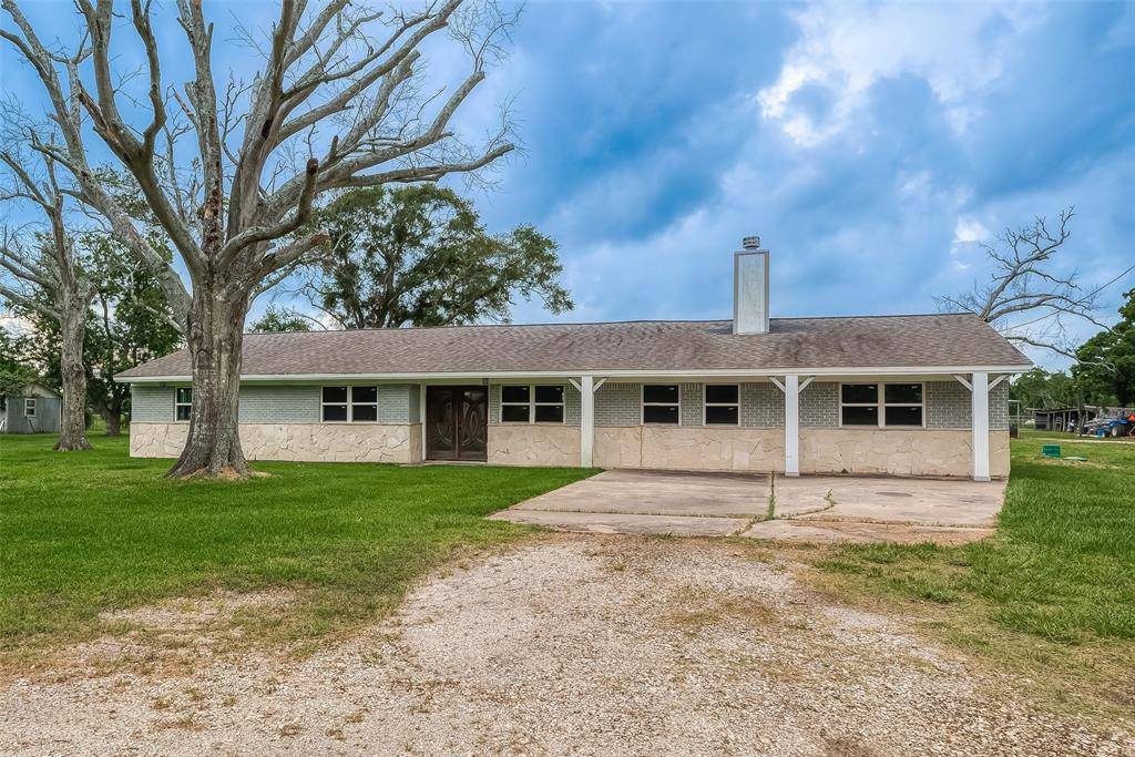 Angleton, TX 77515,2424 County Road 288