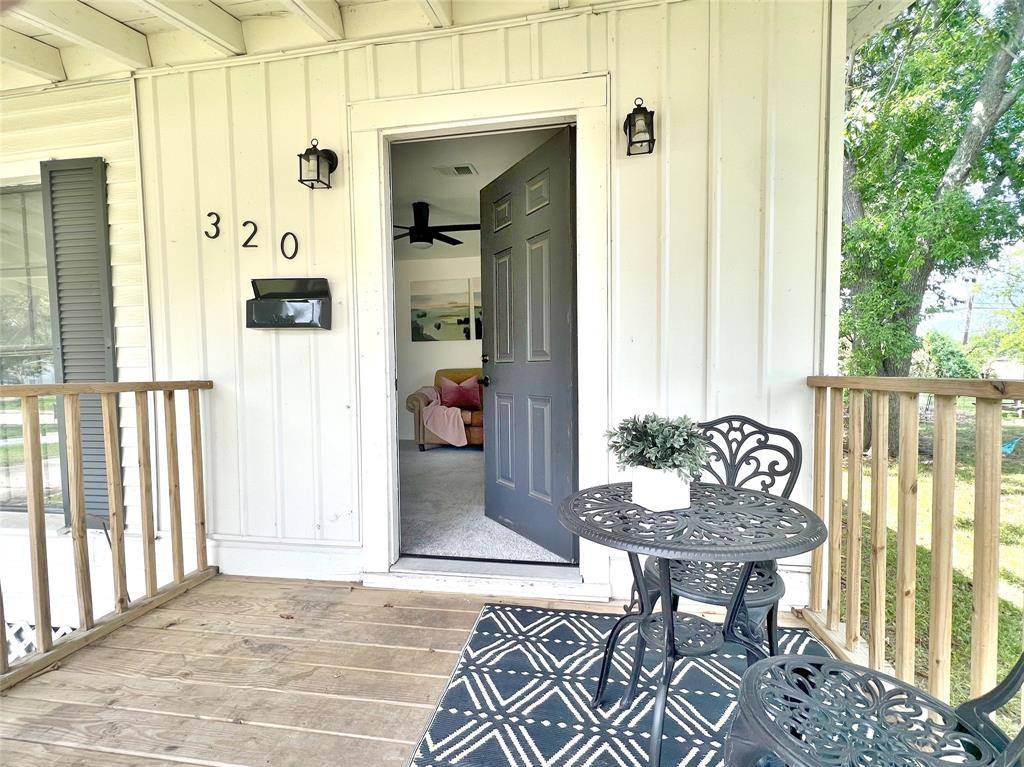 Lake Jackson, TX 77566,320 Azalea ST