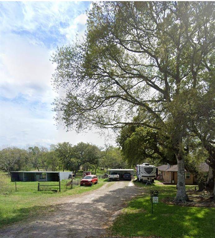 West Columbia, TX 77486,4015 County Road 450 RD