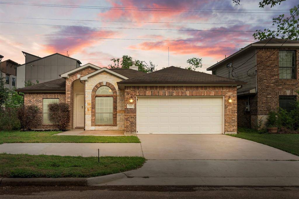 Houston, TX 77009,5106 Hardy ST