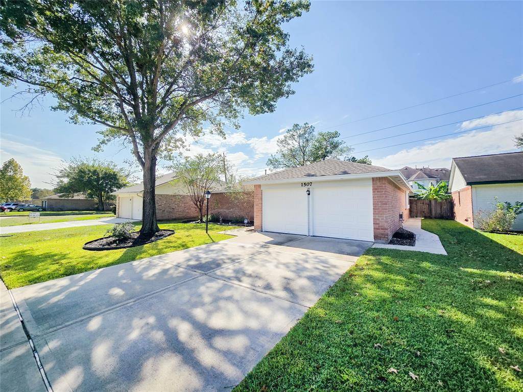 Sugar Land, TX 77498,1507 Vickery DR