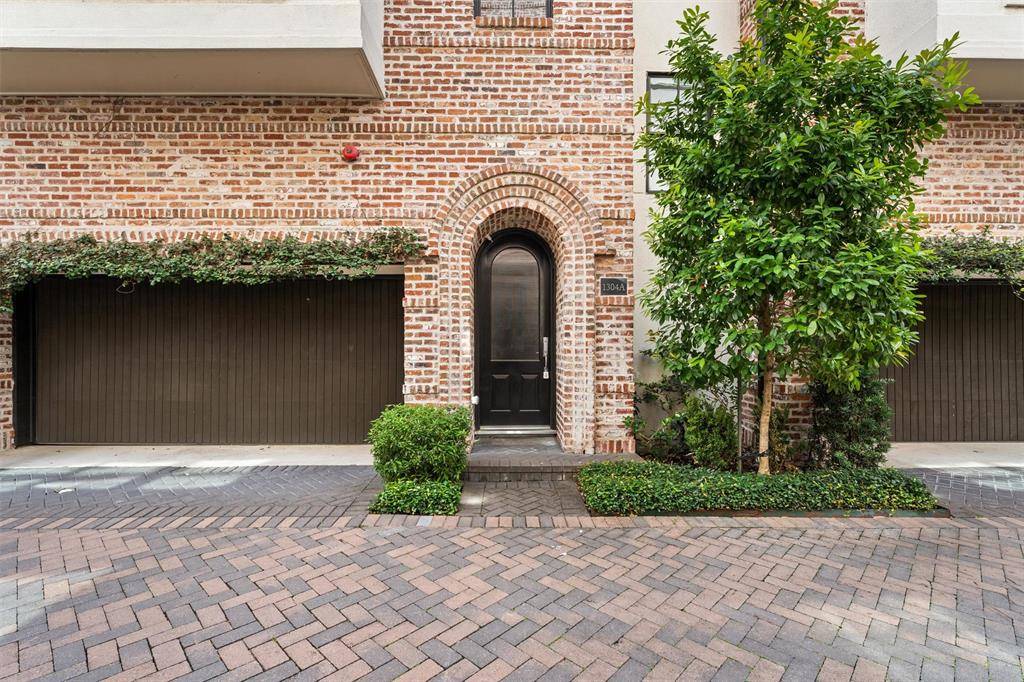 Houston, TX 77006,1304 Castle CT #A