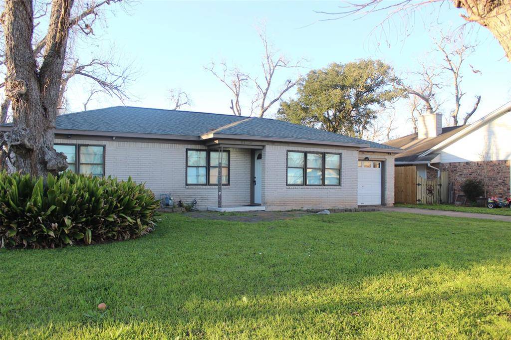 Lake Jackson, TX 77566,111 Meadowbrook