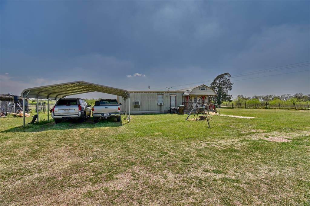 Flatonia, TX 78941,11861 Roy RD