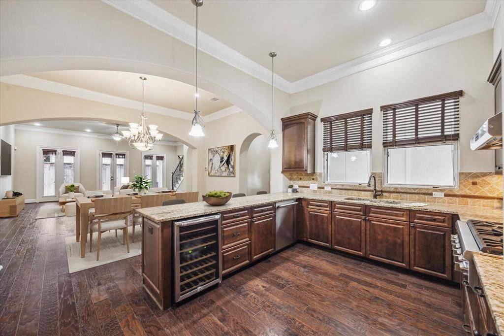 Houston, TX 77007,1516 Cohn ST