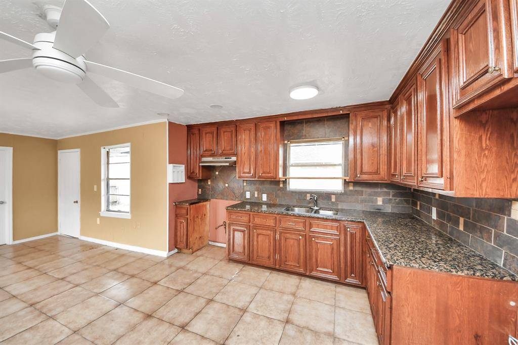 Houston, TX 77034,2146 Minnesota ST