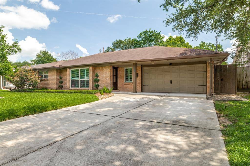 Houston, TX 77096,5323 Redstart ST