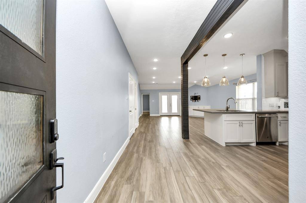 Dickinson, TX 77539,333 Mammoth Springs LN