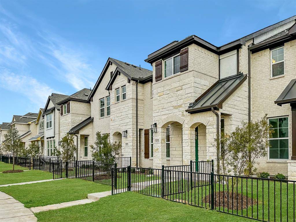 Grand Prairie, TX 75052,4111 Floyd ALY