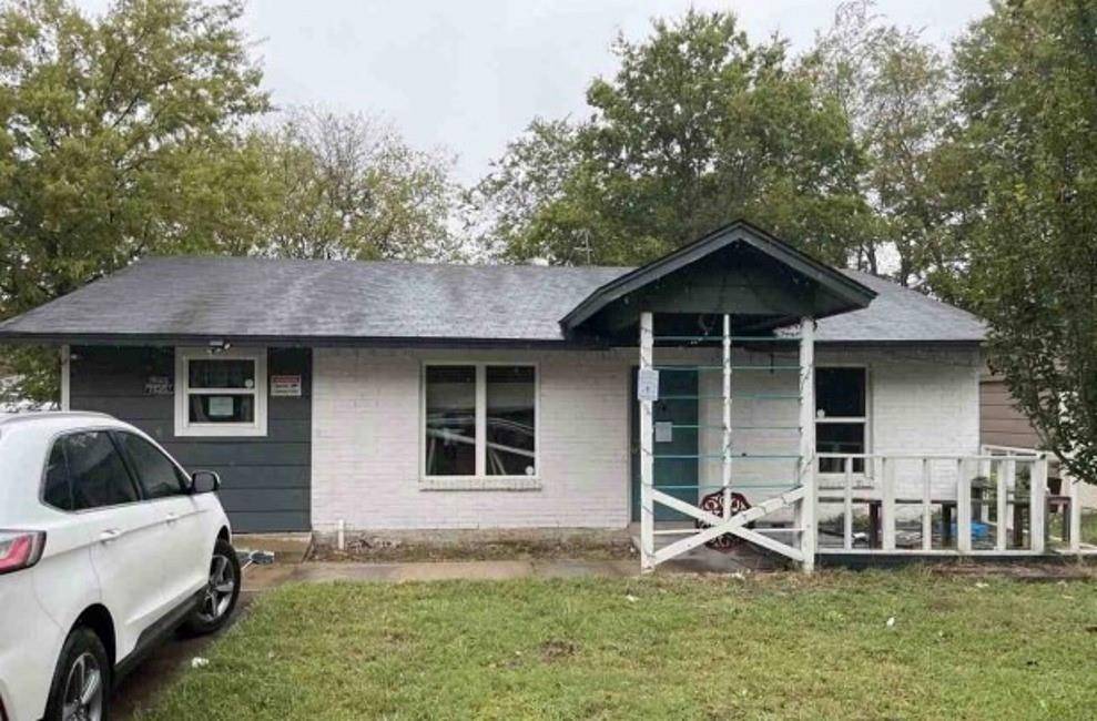 Wolfe City, TX 75496,536 S Greenville ST