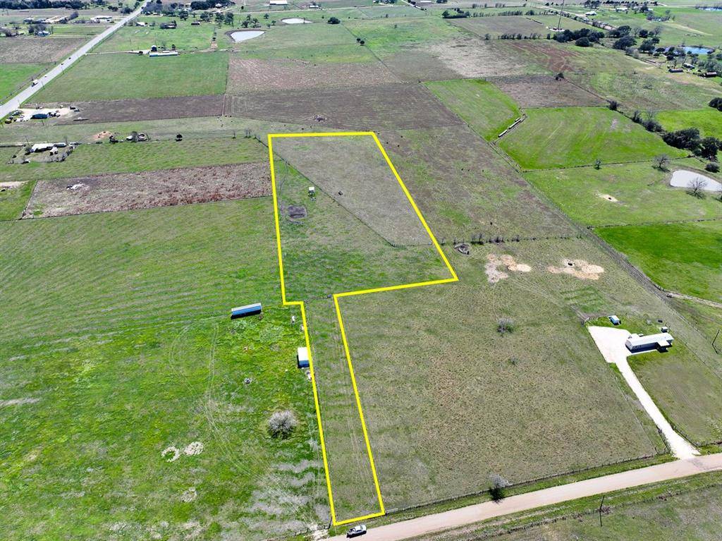 Schulenburg, TX 78956,1 High Hill Road