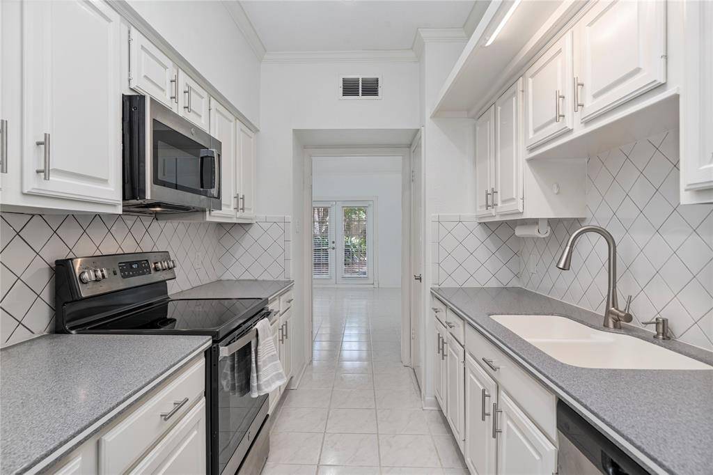 Houston, TX 77063,9400 Doliver DR #78