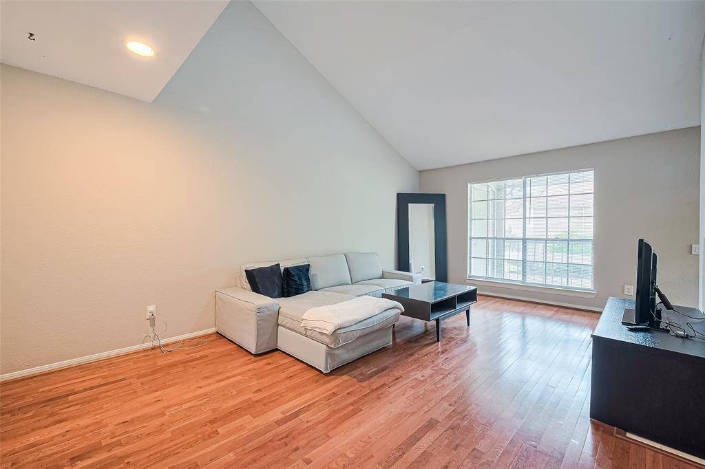 Houston, TX 77009,1860 White Oak DR #334