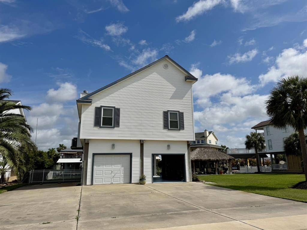 Tiki Island, TX 77554,1314 Hawaii DR