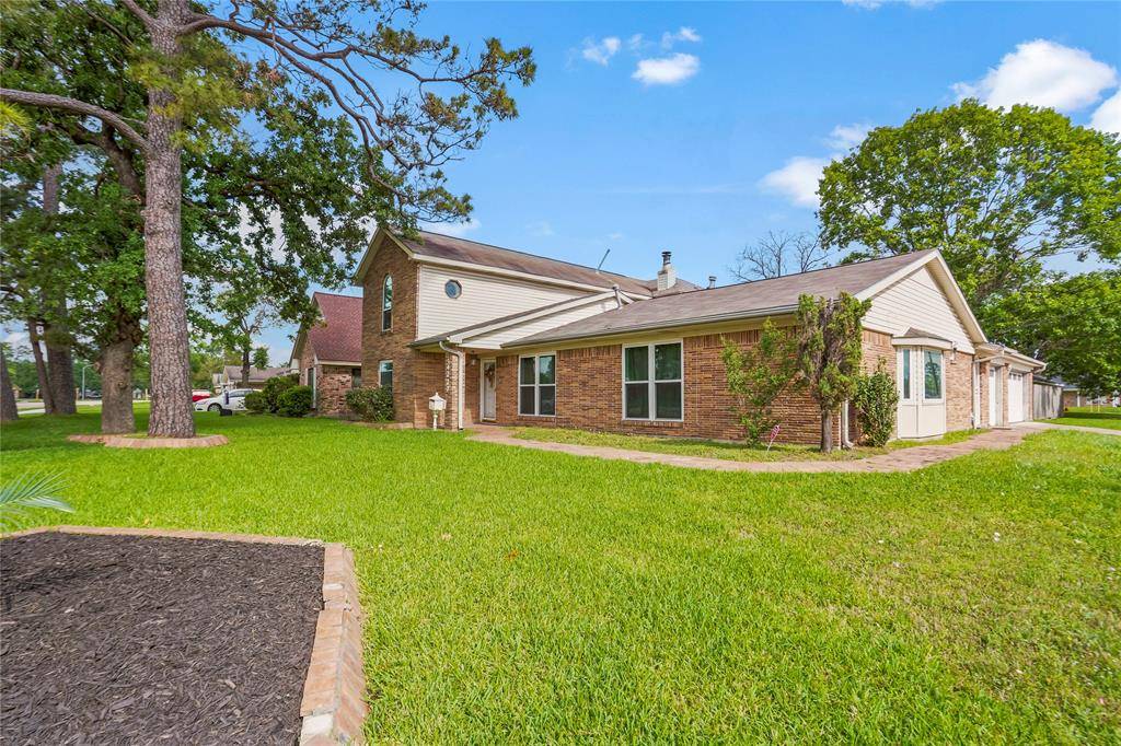 Houston, TX 77015,14227 Woodforest BLVD