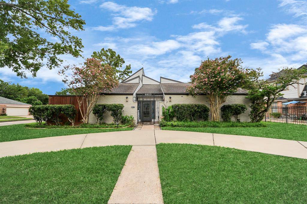 Houston, TX 77083,6803 Las Brisas DR