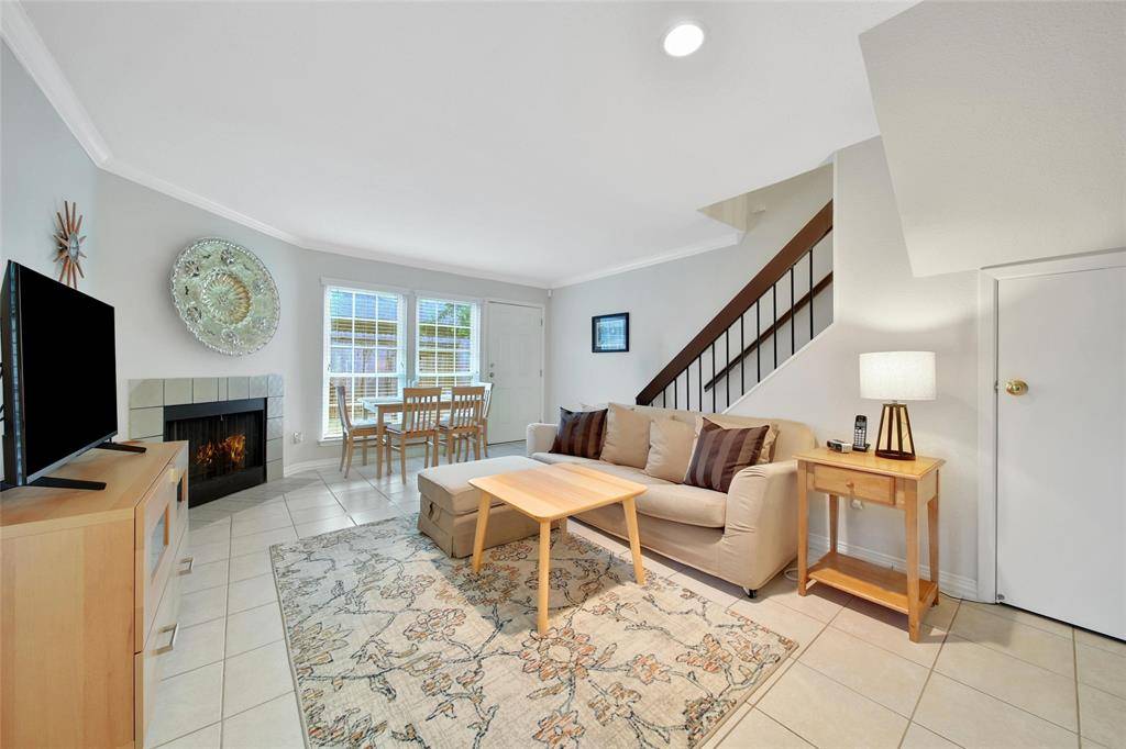 Houston, TX 77077,2002 Gentryside DR #117