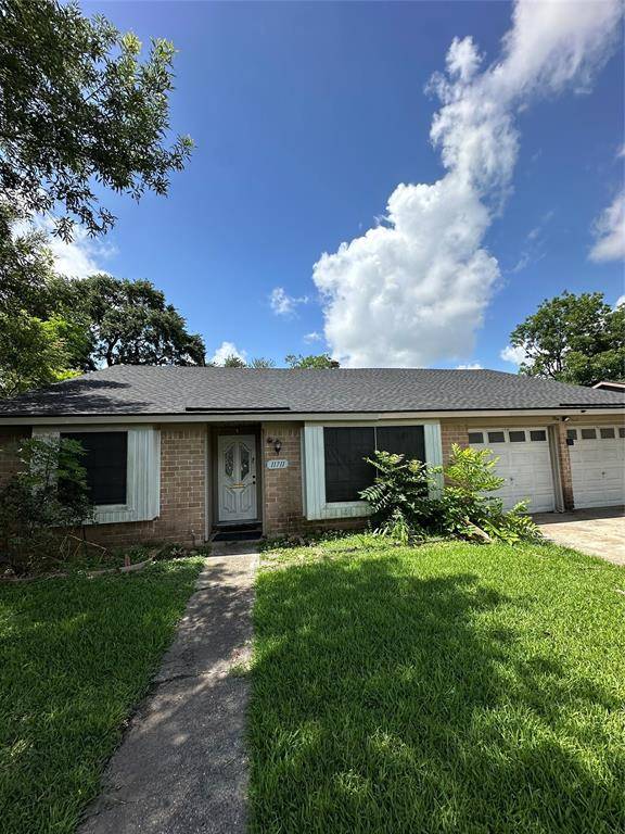 Houston, TX 77072,11711 Roos RD