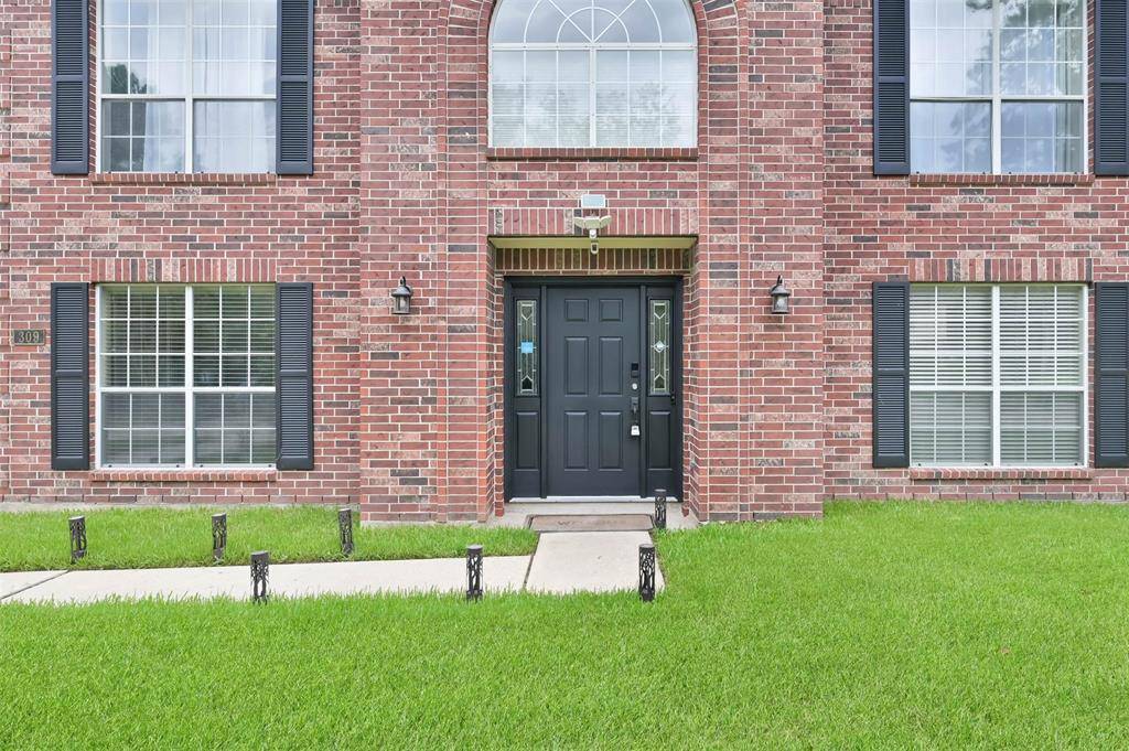 The Woodlands, TX 77381,309 E Golden Arrow CIR