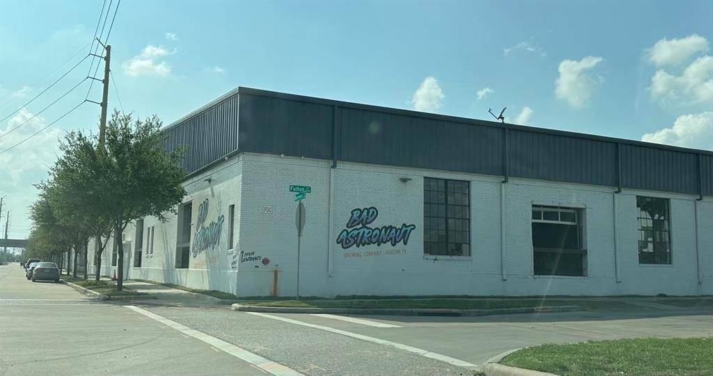 Houston, TX 77009,1511 Common st