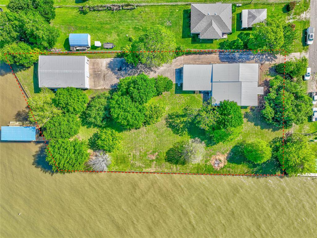 Livingston, TX 77351,284 Boat Dock ST