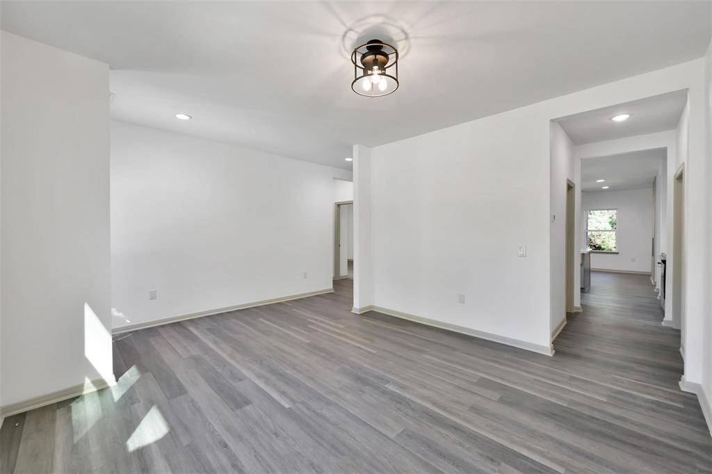 Panorama Village, TX 77304,4 Hanover Ln