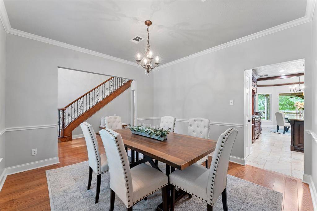 The Woodlands, TX 77382,114 W Elm CRES