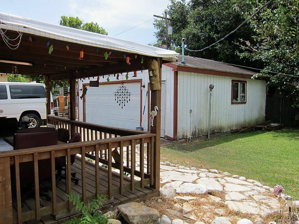 La Marque, TX 77568,1104 Cora ST