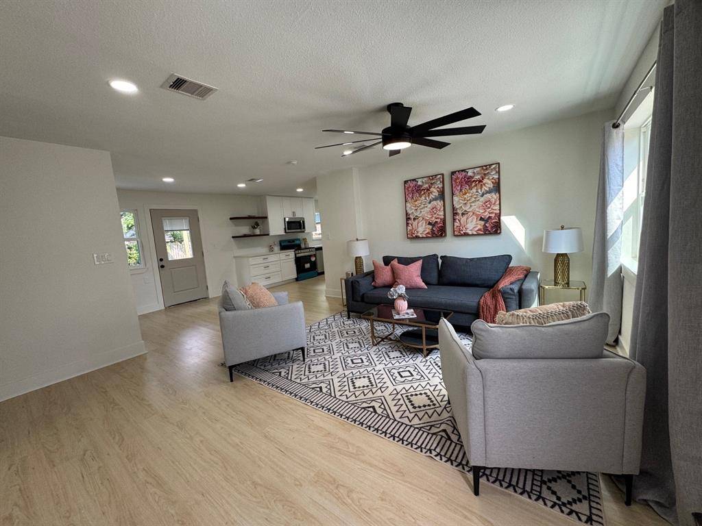 Pasadena, TX 77506,2110 Garvey DR