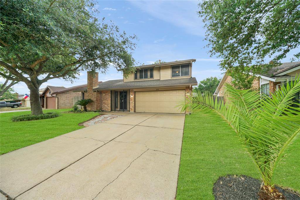 Sugar Land, TX 77478,3315 Big Horn CT