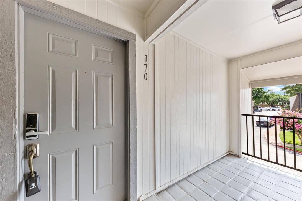 Houston, TX 77024,12633 Memorial DR #170